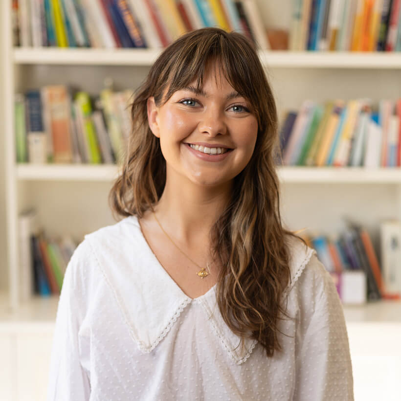 dr lydia headhsot