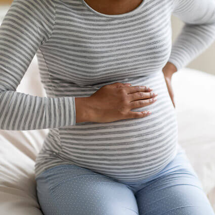 close-up-of-expectant-mother-experiencing-labor-or-contractions-sq (2)