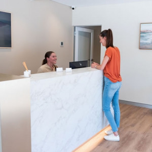 patient-at-reception