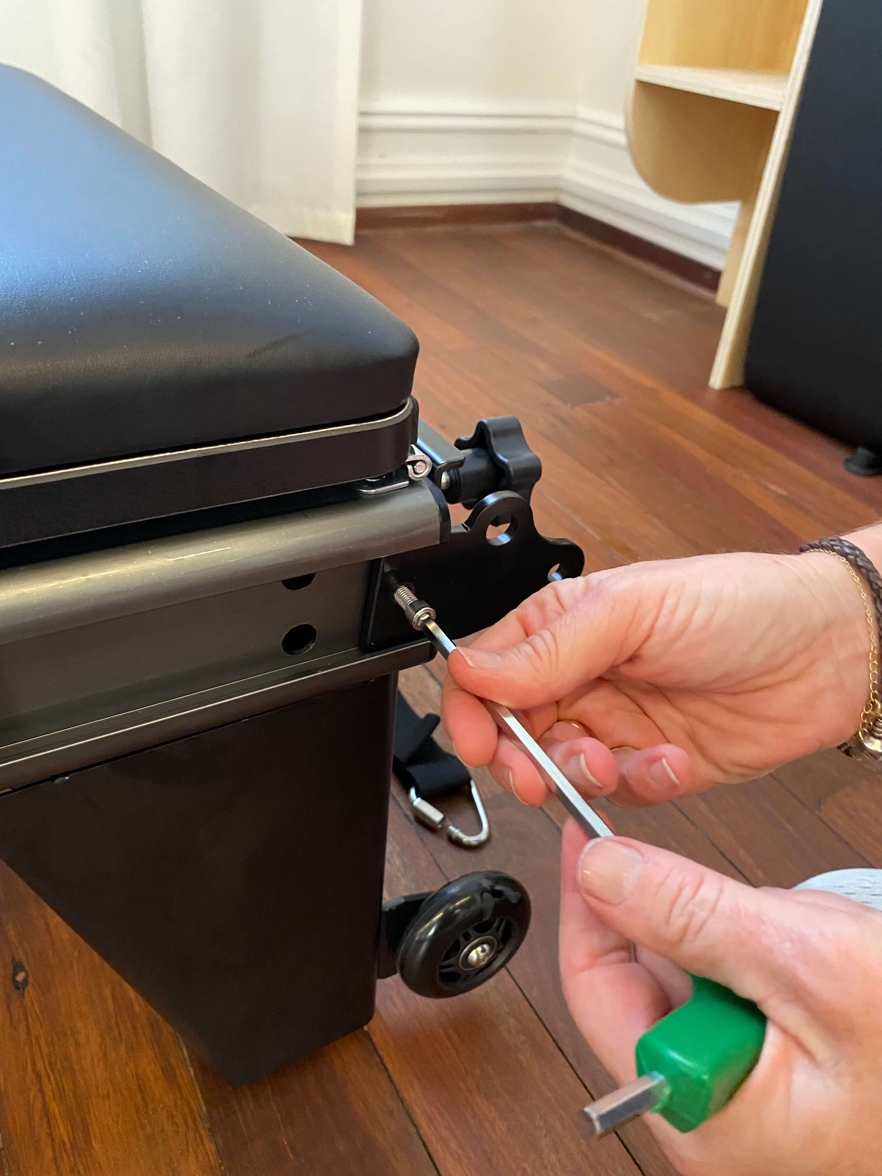 Reattaching the metal end plate