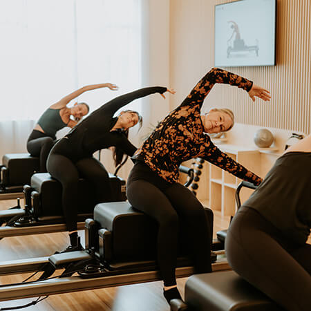 full class at pronto pilates studio