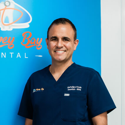 dr-felipe-smile-shot