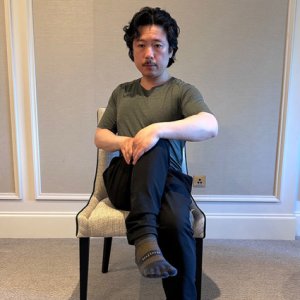 sitting leg stretch