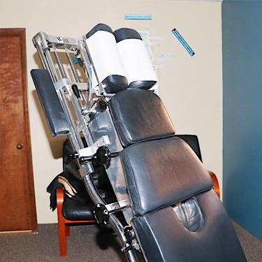 Chiropractic adjusting table