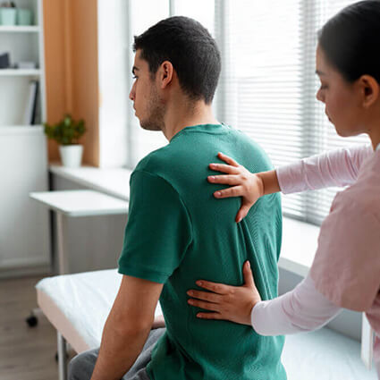 Man-getting-adjusted