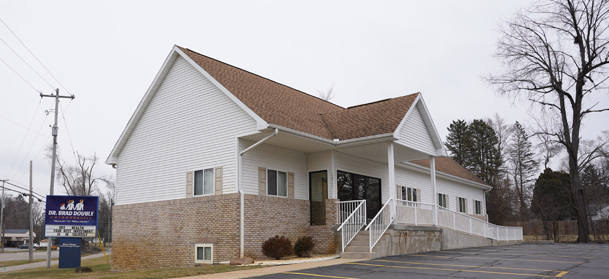 Exterior of chiropractic building