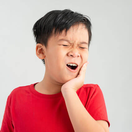 Child-with-tooth-pain