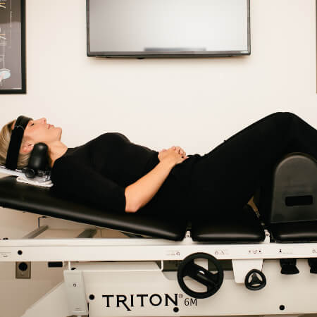 Lee's Summit patient being treated with Spinal decompression therapy