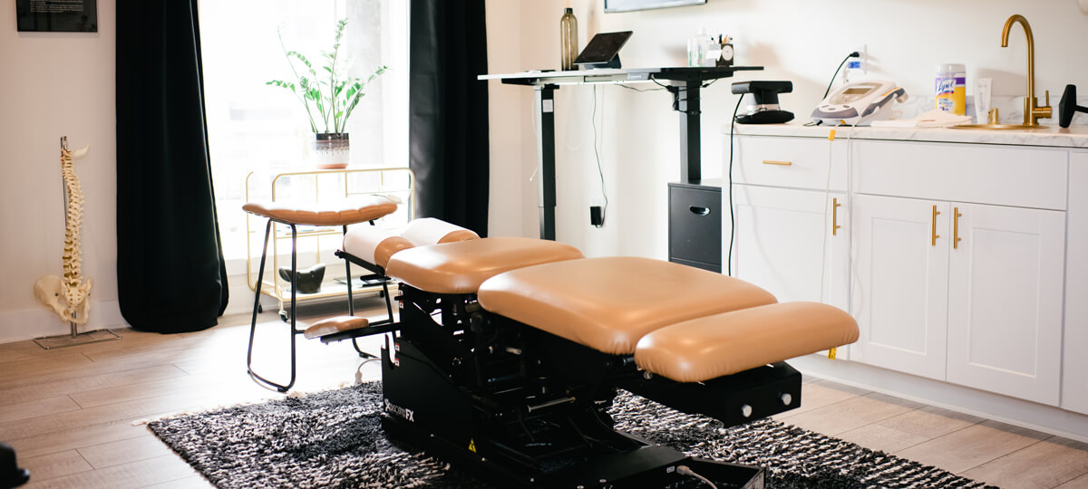 adjusting room table