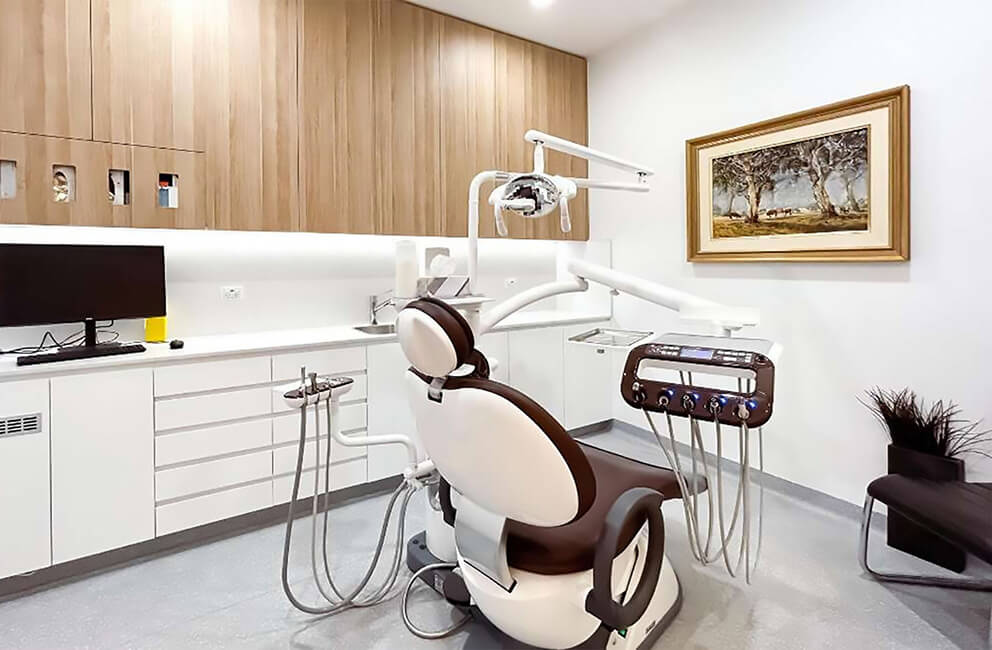 Dental room with high-tech equipment