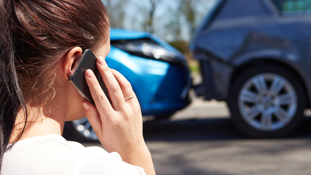 a lady calling after car accident