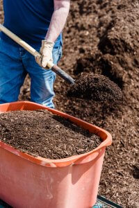 shoveling mulch pain relif