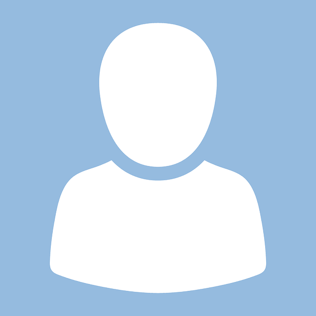 Dentist examining child's mouth