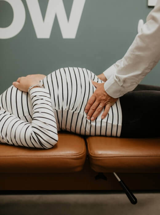 adjusting pregnant woman