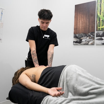 Jaime massaging patient