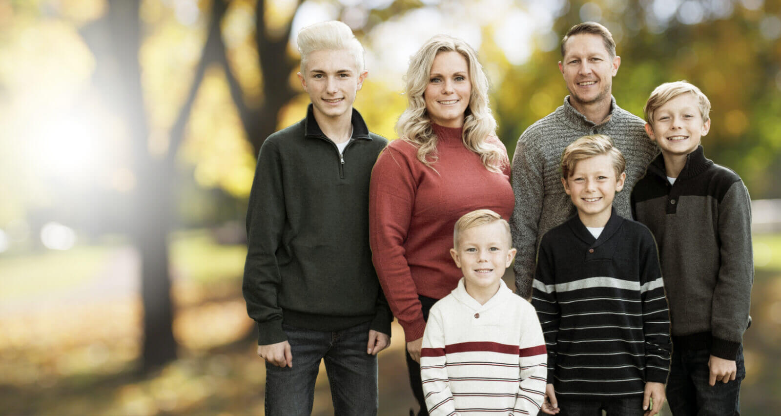 Downers Grove Chiropractor Dr. Andrew Smith with family