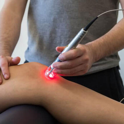 laser therapy on knee