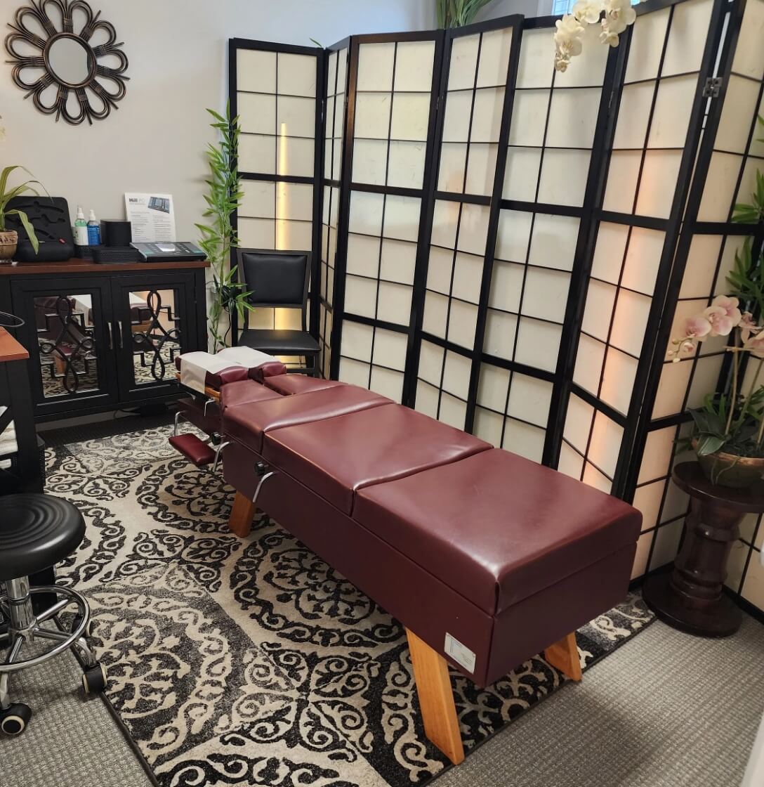 Chiropractic Pain & Injury Center adjusting room