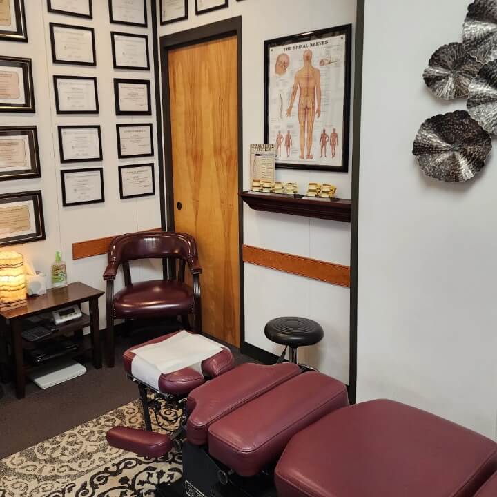 Chiropractic Pain & Injury Center treatment room