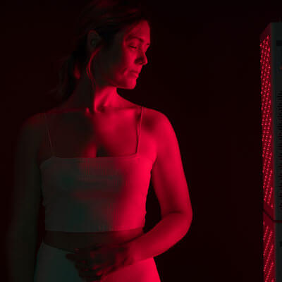 Woman getting red light therapy