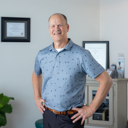 Cotswold Chiropractor Dr. Dempsey in office