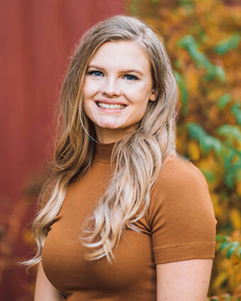 dr-andi-banks-340x425