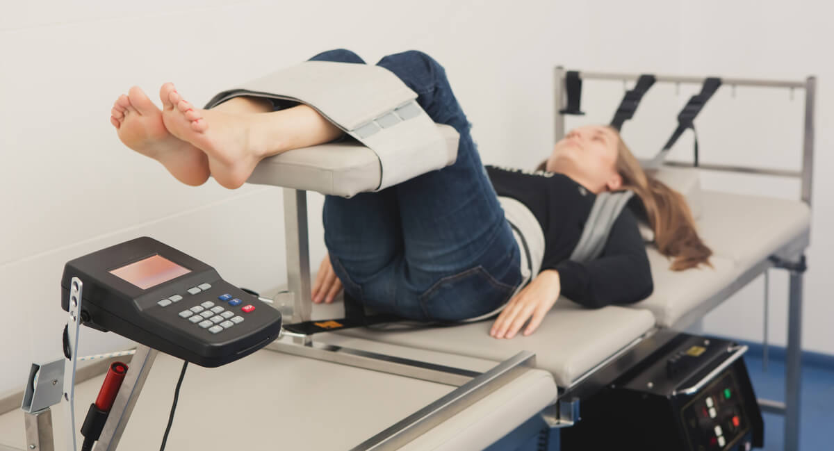Spinal Decompression used on female patient