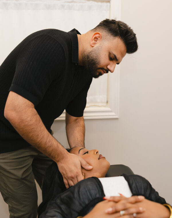 Adjusting patient neck