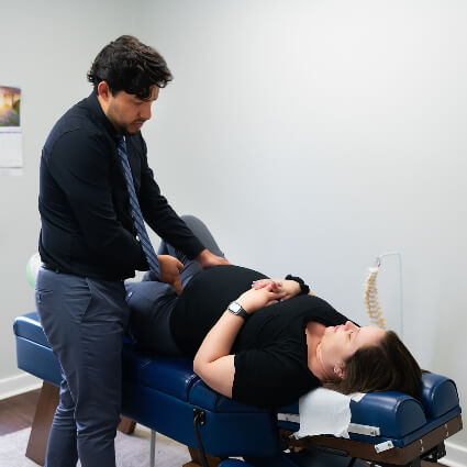 adjusting pregnant woman