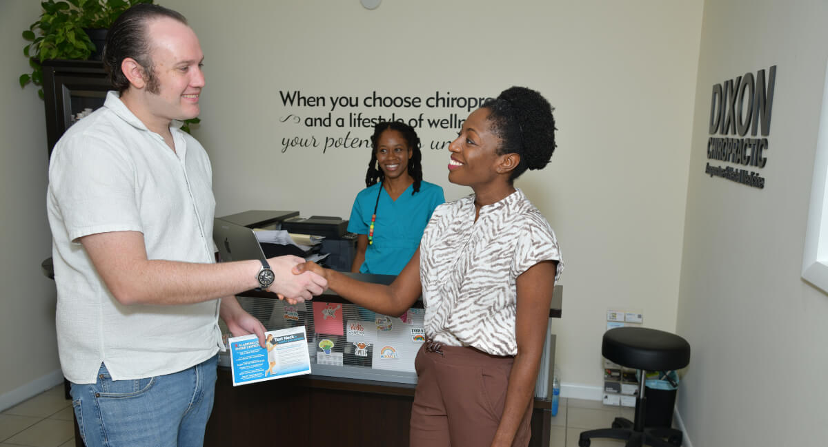 Oakland Park patient being greeted at Dixon Chiropractic