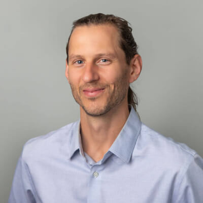 Dr. Alex Axenov