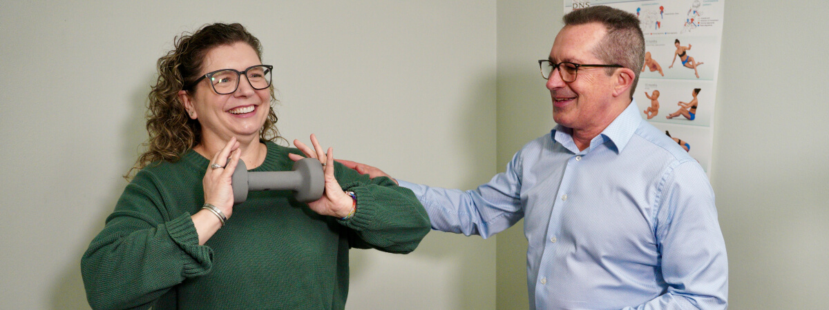 Seattle patient in a consultation with Dr. Folweiler