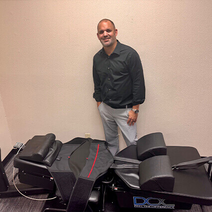 Dr. Thomas by compression table