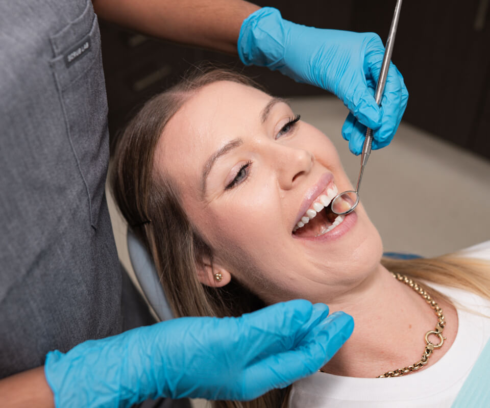 Croydon patient receiving a dental checkup
