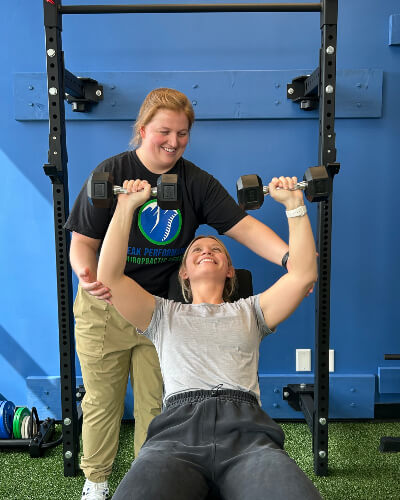 woman lifting weights