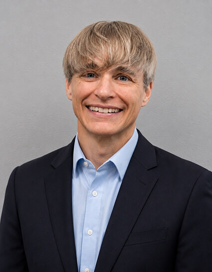 Robbinsdale Chiropractor, Dr. McGee Steffes L.Ac