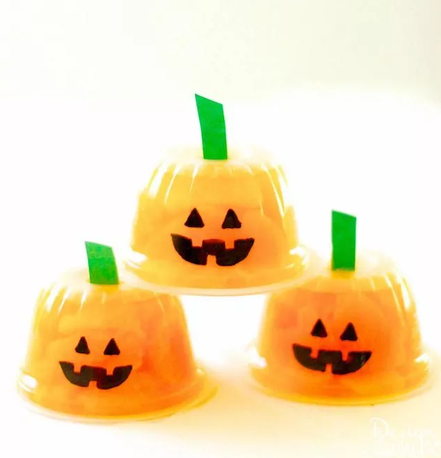 blog_halloween_pumpkin_fruit_cups