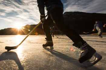 hockey-players-on-frozen-pond