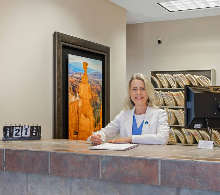 Schultz Chiropractic & Acupuncture's Shelly at our front desk