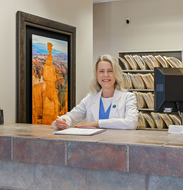 Schultz Chiropractic & Acupuncture's Shelly at our front desk