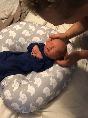 The Benefits of Using a Newborn Baby Sleeping Pillow