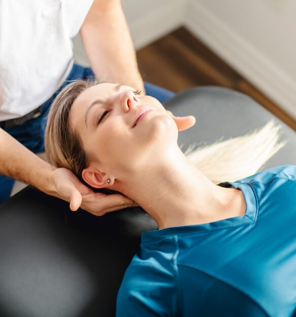 Virginia Beach patient receiving a gentle neck adjustment