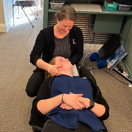 Relaxed neck adjustment at Happy Spine