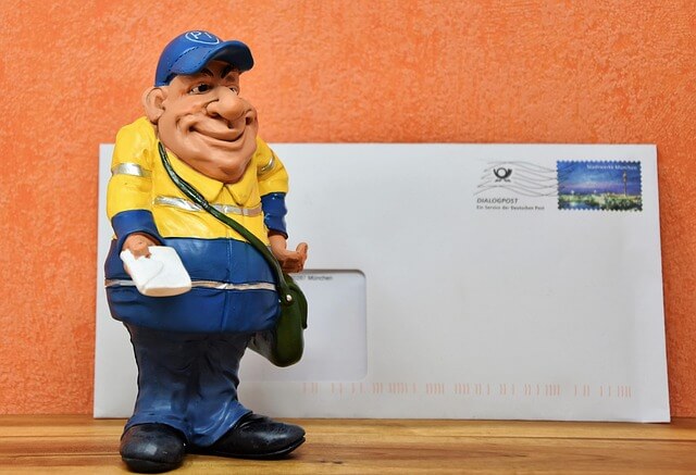 postman-3066598_640