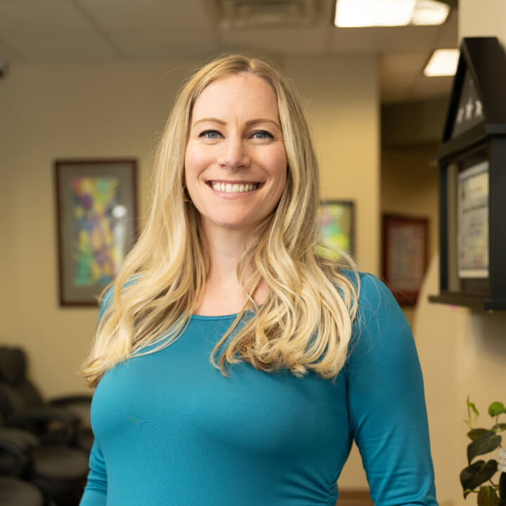 img-dr-stephanie-degroat