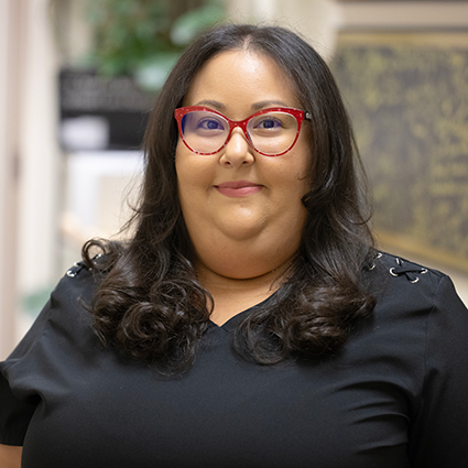 Laura-Hernandez-425x425