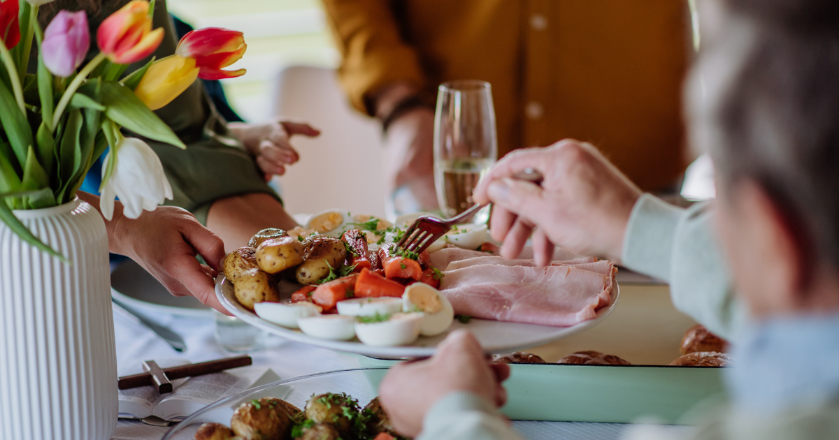 Family Easter meal holiday wellness