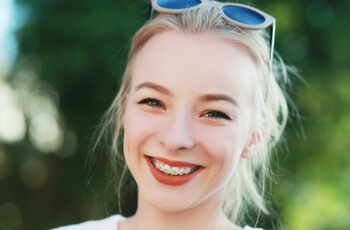 teen-girl-smiling