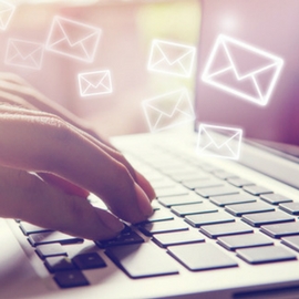 Email Marketing Hands