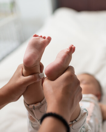 Baby feet adjustment